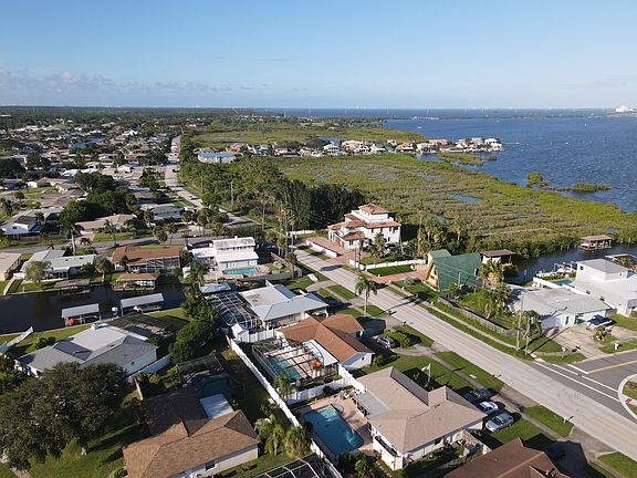 5th image of 1815 N Banana River Dr