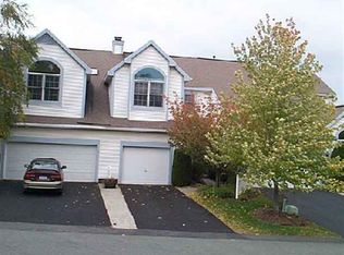 11 Empire Cir, Rensselaer, NY 12144