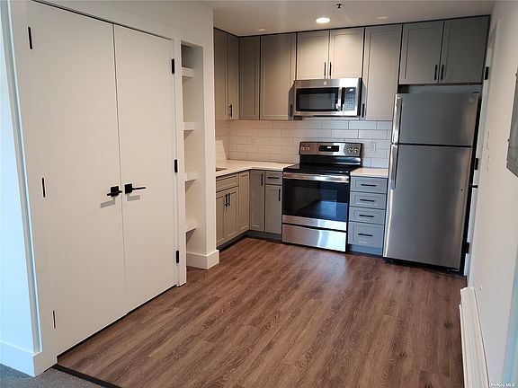 4th image of 101 Mariners Way #301