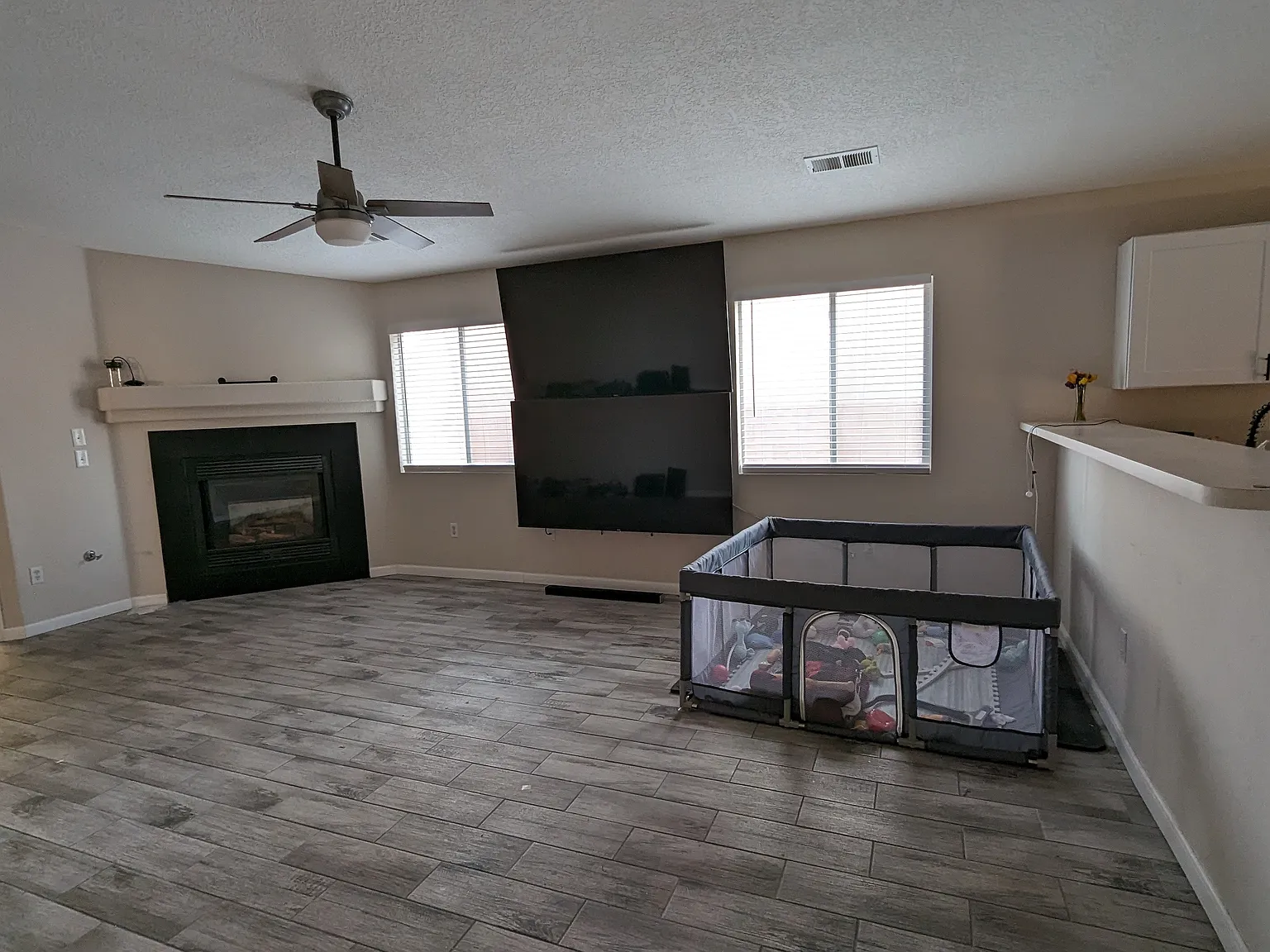 4 bed, 1580 sqft, $2,500 — Photo 3