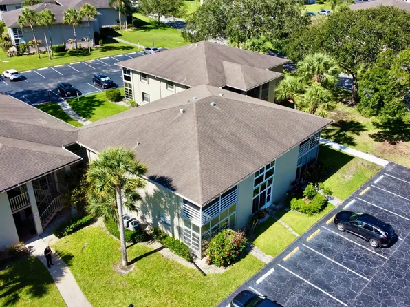 32 Lake Vista Trail #105, Port St Lucie, FL 34952