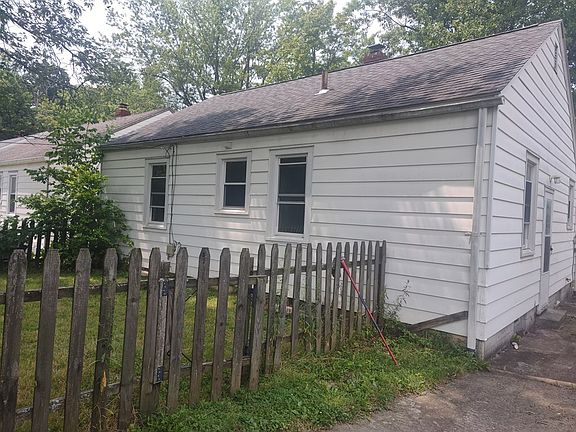 4th image of 403 Fairlawn Ave