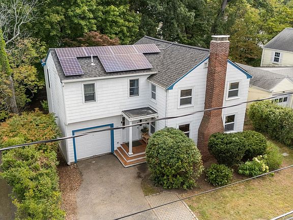2nd image of 138 Winchester St