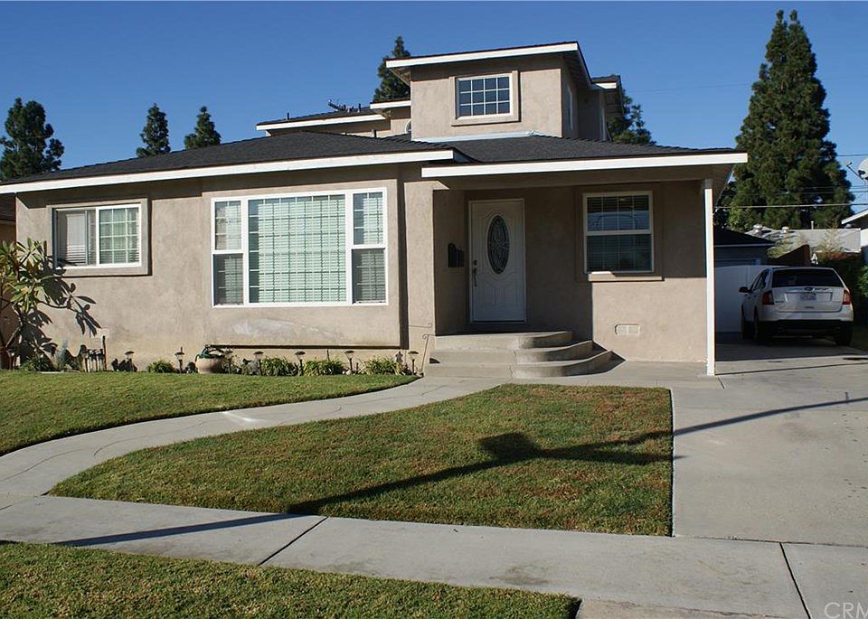 1st image of 5549 Dunrobin Ave