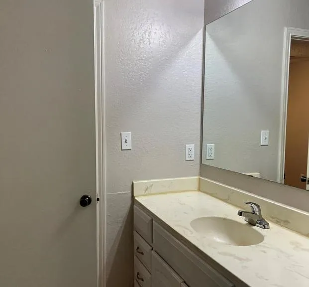 320 Jean Dr — Photo 12