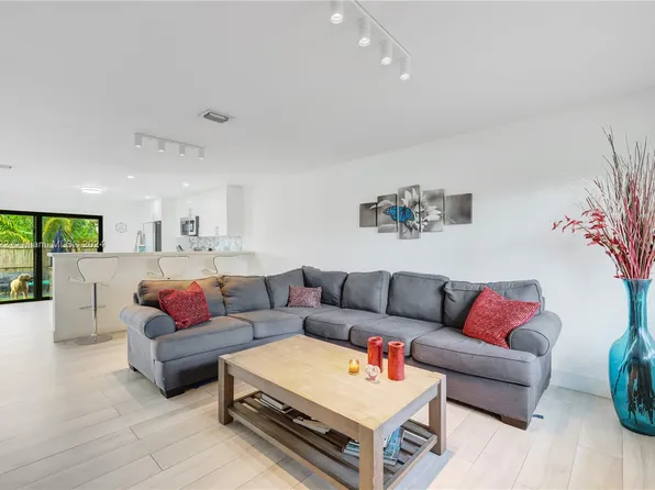 13566 SW 48th Ter, Miami, FL 33175