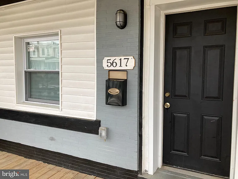 5617 Lansdowne Ave — Photo 2