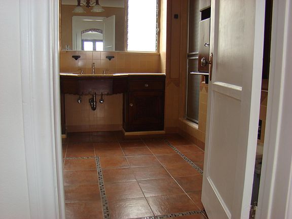 4th image of 1163 S Hayworth Ave #1163