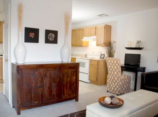 1733 W Preservation Dr APT 9, Fayetteville, AR 72703