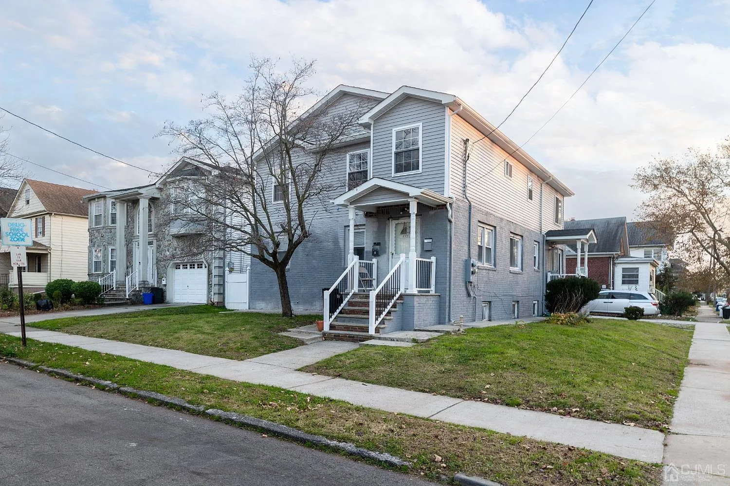 71 Carteret Ave photo 1