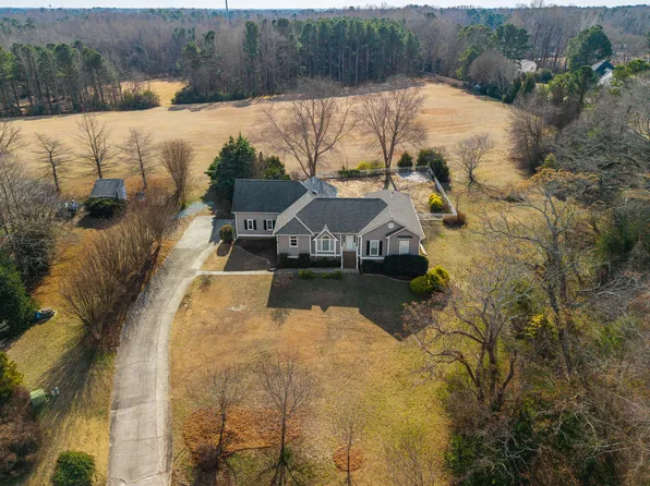 3405 Apple Meadow Dr, Fuquay Varina, NC 27526