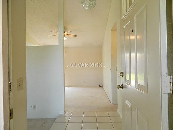 3rd image of 6417 Starcrest Dr