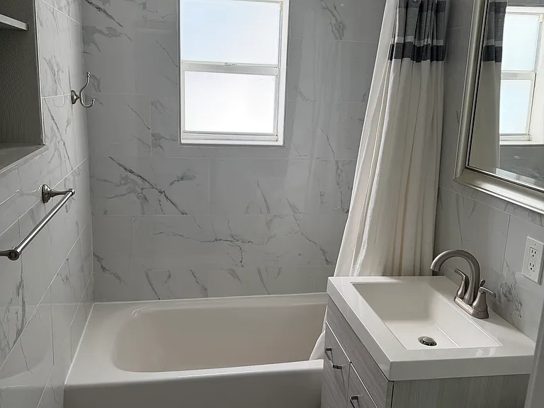 1330 Marseille Dr — Photo 15
