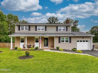 15 Liverpool Ct, Toms River, NJ 08753