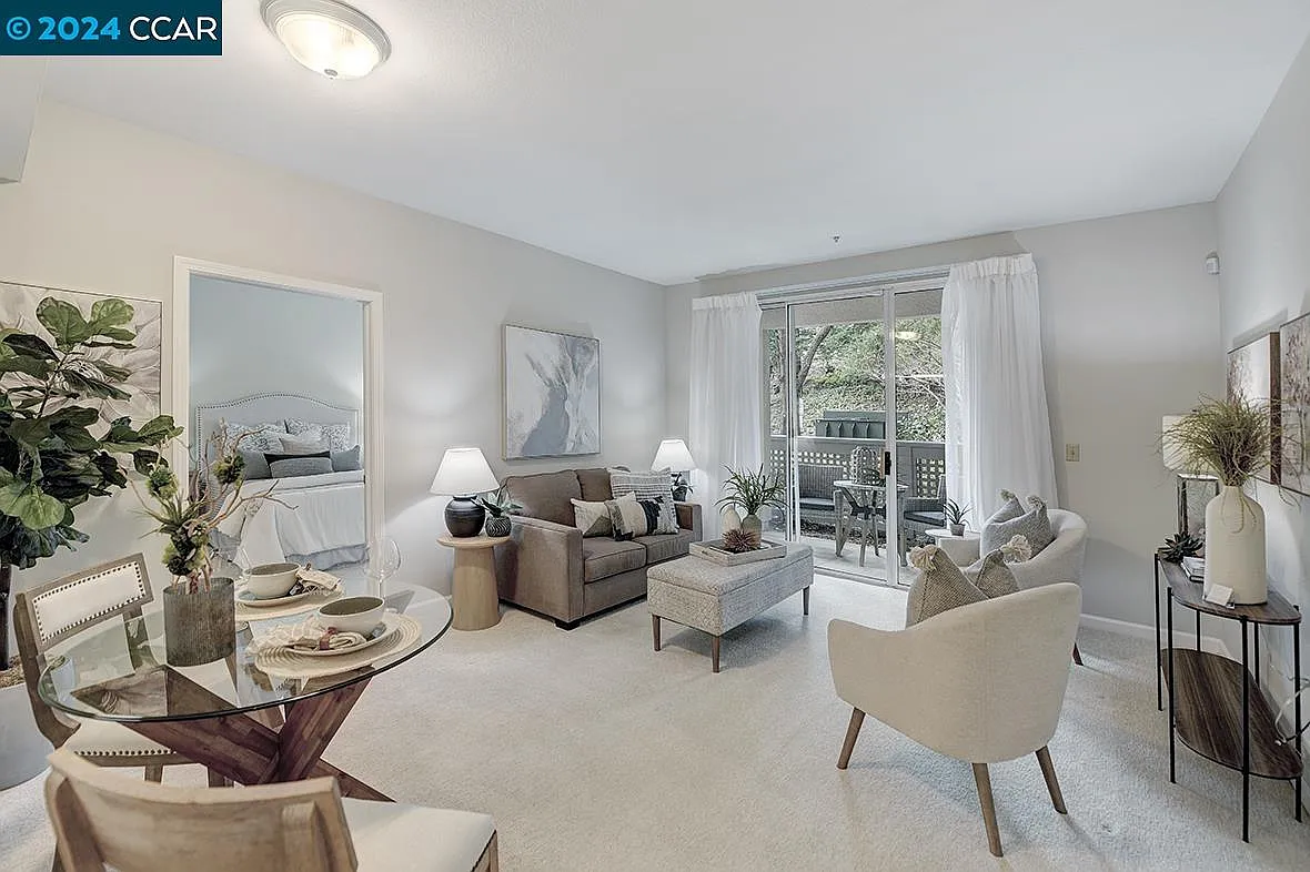 1840 Tice Creek Dr APT 2118 photo 1
