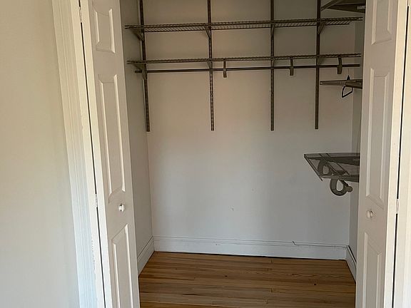2nd image of 153 Mercer St #3