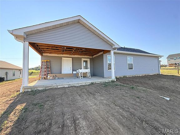 4th image of 239 Sycamore Rd