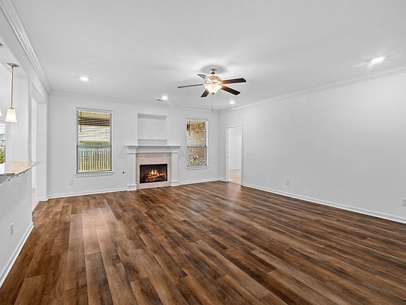 5th image of 4304 W Newton Ave