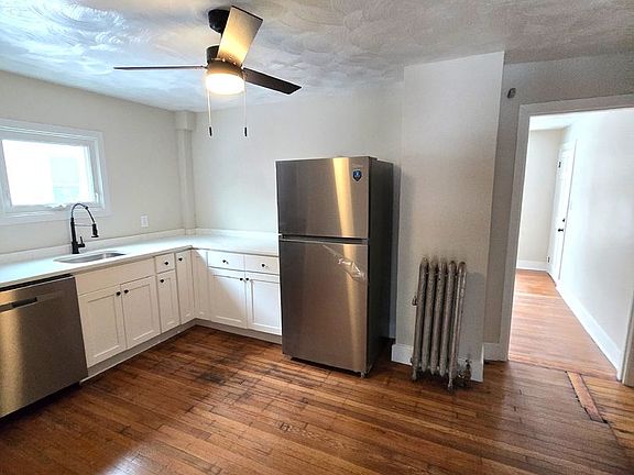 3rd image of 89 Armistice Blvd #1R
