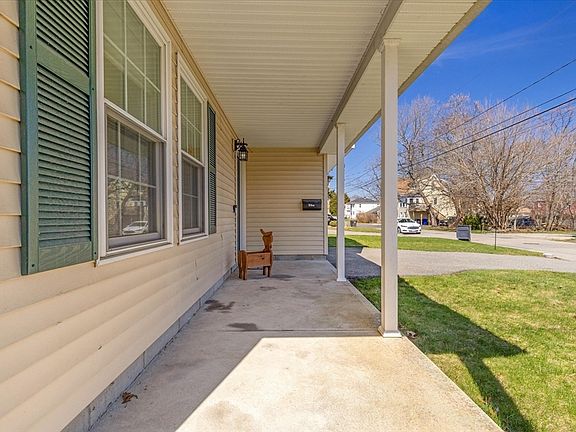4th image of 93 Hobson Ave