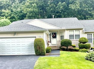 34 Hunters Run, North Providence, RI 02904