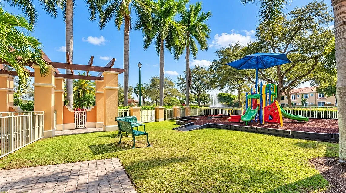 3 bed, 2.5 bath, 1396 sqft, $2,850 — Photo 1