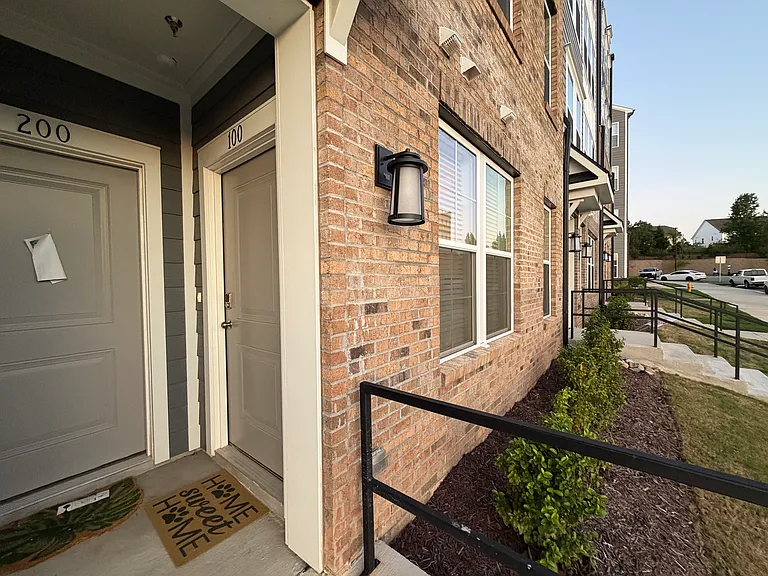 618 Market Grove Dr #100 — Photo 19