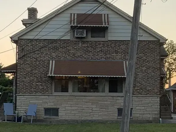 113 Burtis Ave #A, Highwood, IL 60040