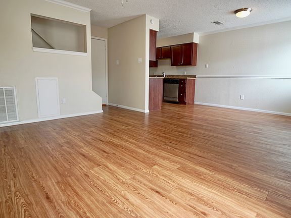 3rd image of 1746 Aquarena Springs Dr
