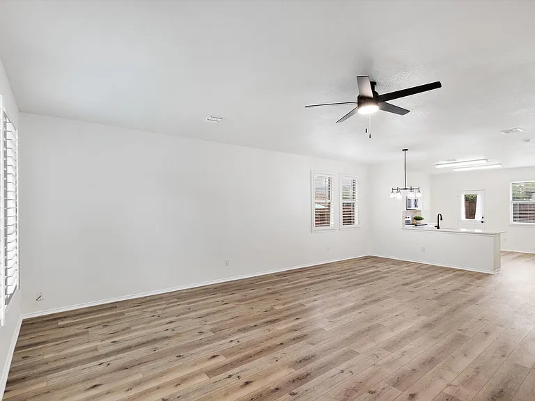 2405 Itasca Dr — Photo 12