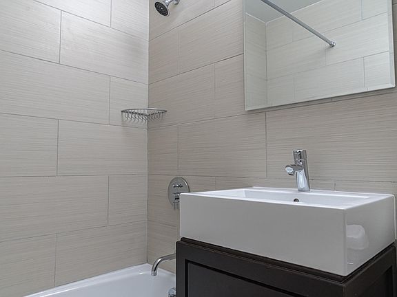 5th image of 484 2nd Ave APT 14C