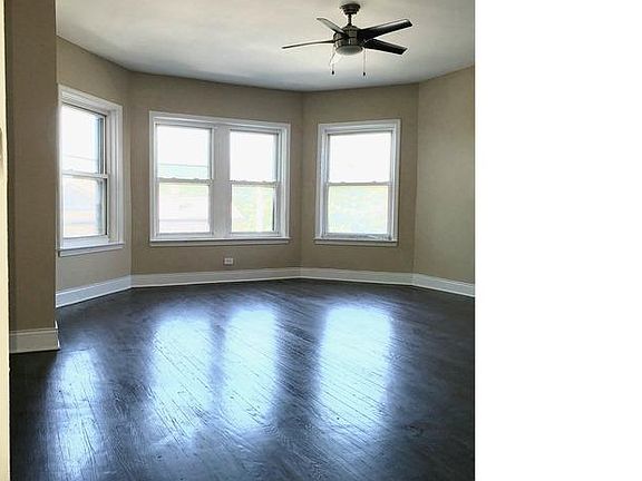 4th image of 1903 E 74th St #1E