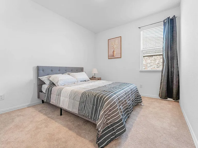 513 Macdonald Way — Photo 20