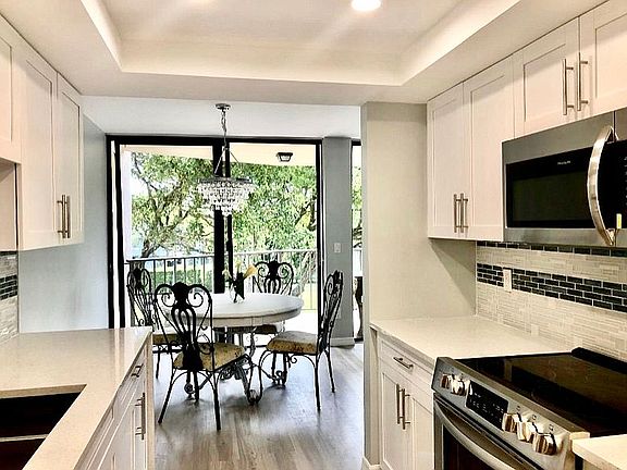 Kitchen w/all new appliance