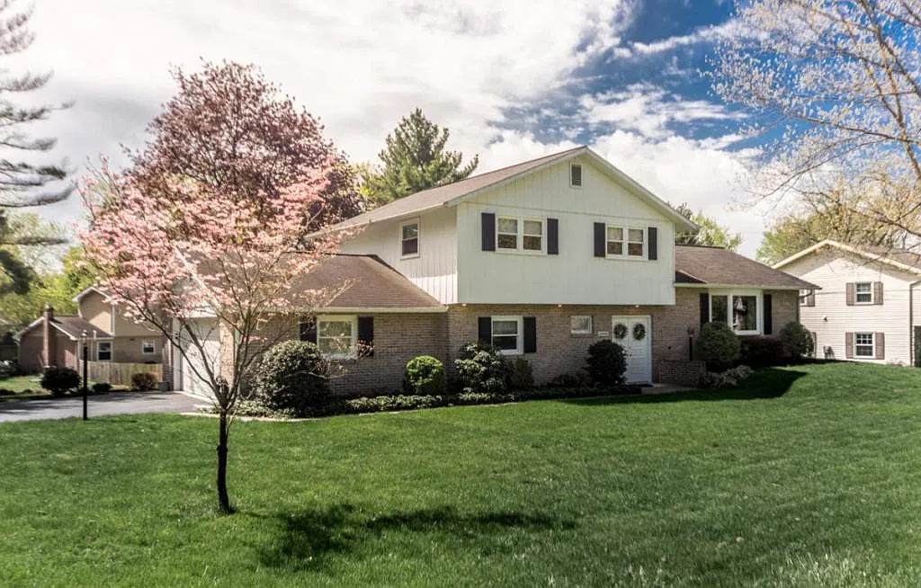 2849 Brookfield Rd photo 1
