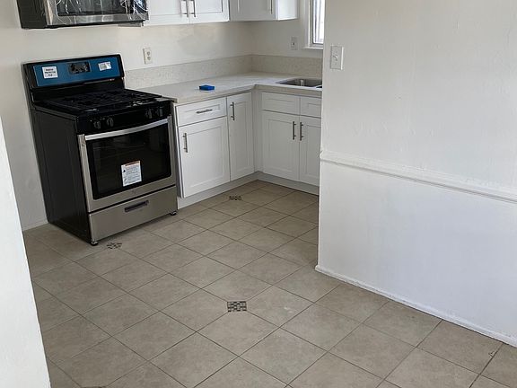 3rd image of 2035 S Holt Ave APT 5