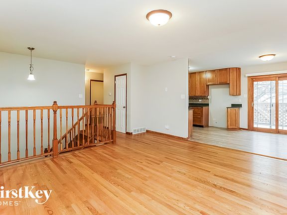 3rd image of 15 N Elm Ln