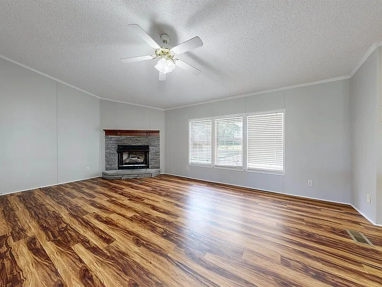 6498 Central Ave — Photo 4