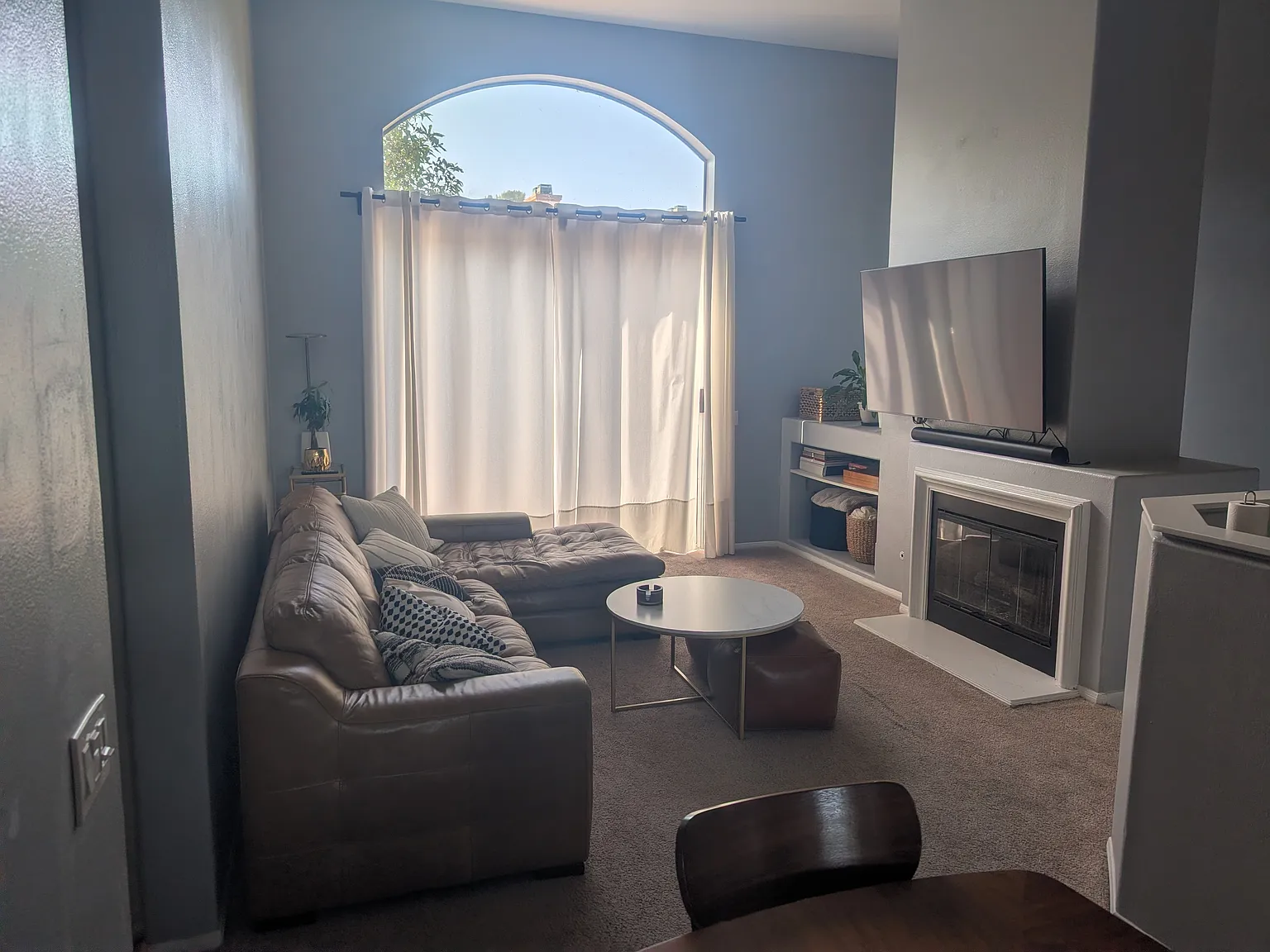 2 bed, 1330 sqft, $3,350 — Photo 2