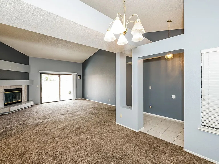 1780 Yellowwood Dr — Photo 6