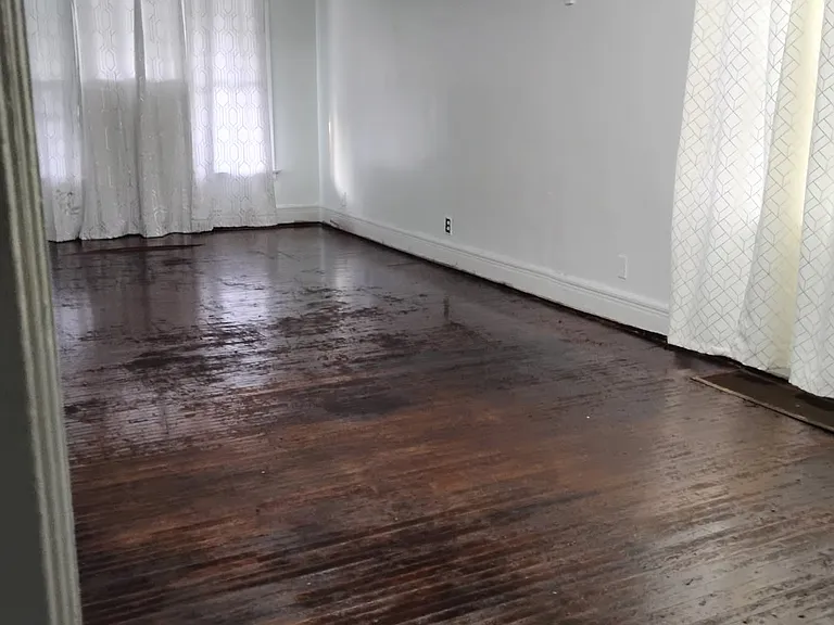 43 Hastings Ave — Photo 5