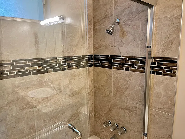 21000 Baker Rd #20 — Photo 3