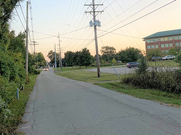 3rd image of 113 Old Soldiers Ln