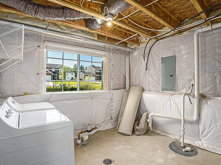 16507 Bedington Dr — Photo 20