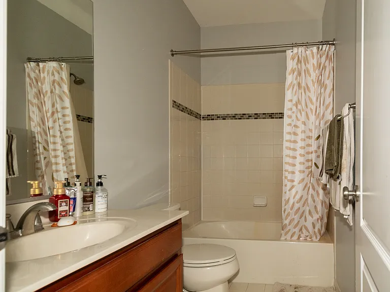 23348 Madison Heights Ter — Photo 4