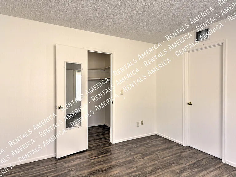 2950 W Avenida Destino — Photo 14