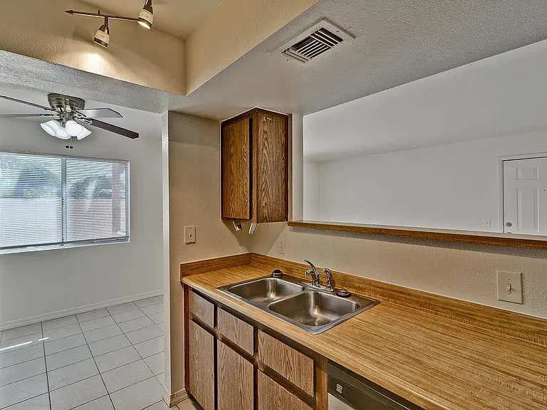 616 S Hardy Dr #102 — Photo 10