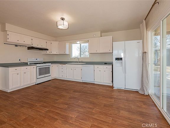 4th image of 18020 Benson Rd