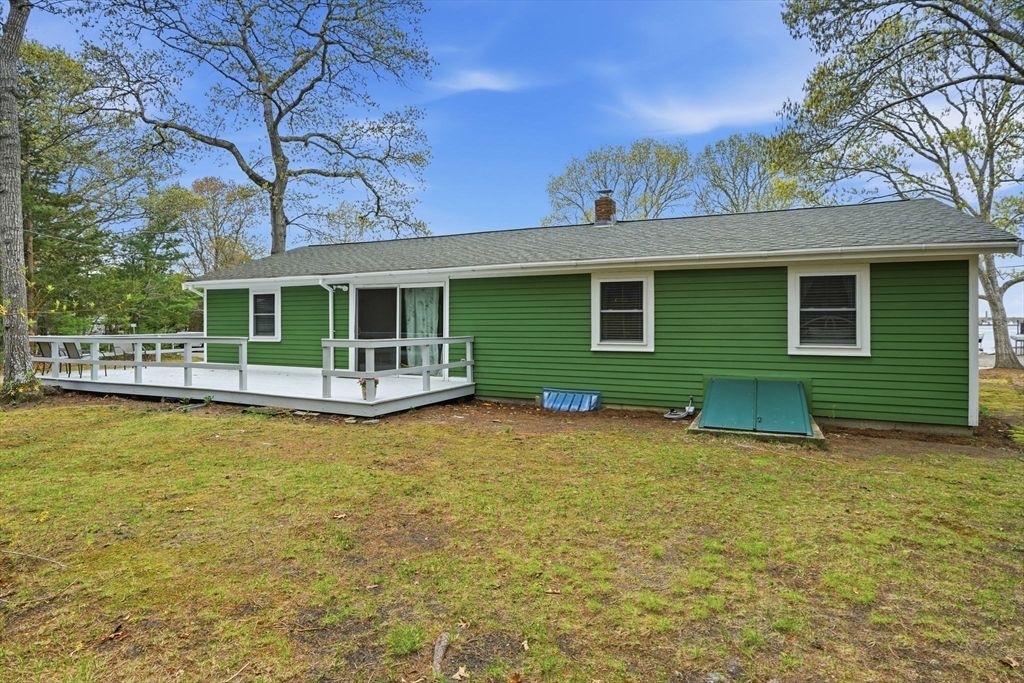 94 Edgewater Dr, Wareham, MA - View 4