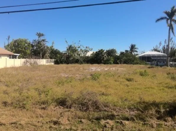 5547 Ann Arbor Dr, Bokeelia, FL 33922